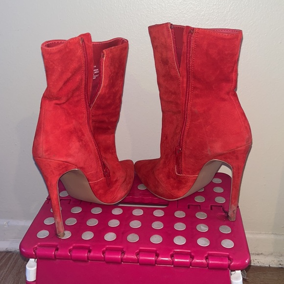 Red Steve Madden booties - Picture 5 of 10